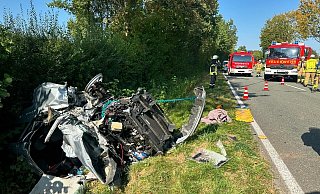 Ein 85-jähriger Mann ist am Freitag auf der Landesstraße zwischen Volkmarsen und Warburg-Welda mit seinem Wagen verunglückt. - FFW Warburg
