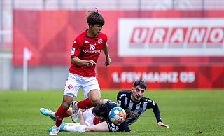 Kaito Mizuta kommt aus der zweiten Mannschaft des FSV Mainz 05 und soll in der Offensive der Arminia wirbeln. Die Regionalliga hatte er zuletzt gut im Griff, das zeigen seine Tore und Vorlagen. - IMAGO/Beautiful Sports