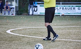 Die Landesliga-Partie zwischen dem VfB Schloß Holte und TuS Dornberg könnte wegen eines Fehlers des Schiedsrichters neu aufgelegt werden. - Symbolfoto/ Pixabay