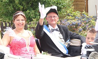 Gerd und Sabrina Vonde sind das Königspaar des Germeter Schützenvereins. - Burkhard Battran