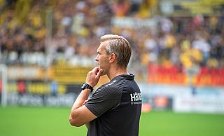 Gedankenspiel: Carsten Rump verlor mit dem SV Rödinghausen viermal in Folge, am Samstag gegen Köln will der 42-jährige Fußball-Lehrer das Ruder herumreißen. Foto: Joel Beinke - Joel Beinke