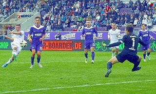 Marius Wörl (l.), Torschütze zum 3:1 für Arminia Bielefeld, war einer der Gamechanger im Spiel gegen Aue. - IMAGO/Kruczynski