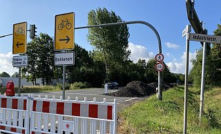 Die Baustelle auf der B239 zieht weiter. - Heike von Schulz (Archiv)