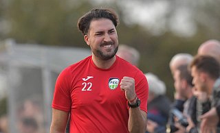 Schon kommende Woche könnten Trainer Julian Hesse und sein FC Gütersloh in die Regionalliga aufsteigen. - Jens Dünhölter