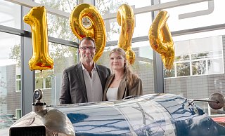 Raimund Jach führt die Autosattlerei in dritter Generation. Tochter Katharina erlernte den Beruf der Autosattlerin von der Pike auf, absolviert derzeit die Meisterschule und möchte den Betrieb übernehmen. - Ralf Bittner