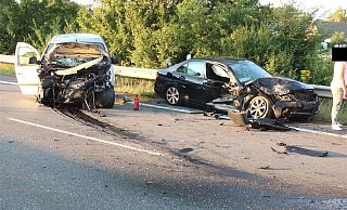 Auf Herforder Straße (B239) in Espelkamp stießen zwei Fahrzeuge zusammen. - Polizei Minden-Lübbecke