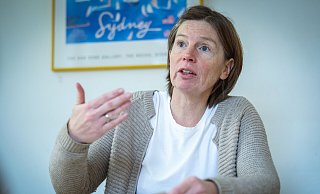 „Dass einzelne, weniger erwünschte Personen bei den Demos mitlaufen, ist ärgerlich. Doch solange sie sich friedlich verhalten und keine sichtbaren Zeichen tragen oder zu Gewalt aufrufen, muss eine Demokratie das aushalten“, meint die Juristin Nicole Reese. - Sarah Jonek Fotografie