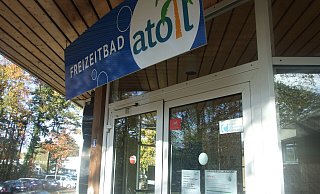 Mehrfach musste das Espelkamper Erlebnisbad "Atoll" wegen der Corona-Pandemie schließen. Doch die ist jetzt überwunden. - Karsten Schulz