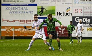 Schütze des "goldenen Tores": Damjan Marceta (l.) erzielte in Homberg seinen ersten Treffer für den SV Rödinghausen und sorgte damit für den Sieg. - Joel Beinke