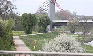Der Werre-Radweg erhält zwischen Brückenstraße und Hundeplatz eine neue Decke. - Dirk Windmöller