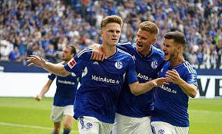 Der FC Gütersloh trifft im heimischen Ohlendorf Stadion im Heidewald auf die erste Mannschaft des FC Schalke 04. - picture alliance