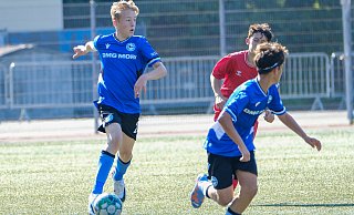 Blick nach vorn: DSC-Kapitän Niklas Kollmeier (l.) und Luka Jakovic im Vorwärtsgang gegen Kölns U 14. - Andreas Zobe