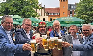 Das Lübbecker Bierbrunnenfest zieht traditionell zahlreiche Menschen an. - Joern Spreen-Ledebur