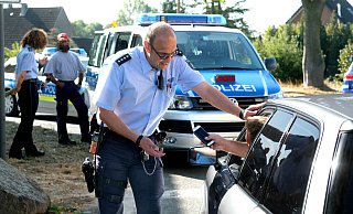 Die Polizei hat zuletzt an mehreren Stellen im Gütersloher Stadtgebiet die Geschwindigkeit kontrolliert - und Verstöße geahndet. - Symbolbild Andreas Frücht