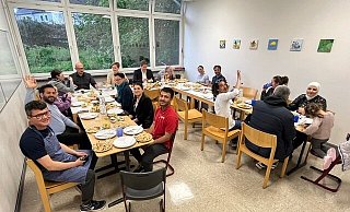 Das gemeinsame Essen gehört dazu. - Andzelika Kassan