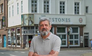"Milestones"-Wirt Zilo Demorovic hat jetzt eine Räumungsklage von den Artists Unlimited erhalten. - Andreas Zobe