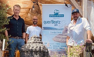 Die Djs Markus Finger (v. l.) und Marcus Stiera und Strandgutbetreiber Alexander Hundt freuen sich auf eine besondere Party. - Veranstalter