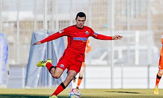 SCP-Kapitän Ron Schallenberg, hier im Testspiel gegen Bochum, wurde vom Kicker-Sportmagazin in die Kategorie "Herausragend" eingestuft. - Besim Mazhiqi