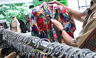 An der Bahnhofstraße in Bünde öffnet ein neuer Second-Hand-Laden „Lieblingsstücke“. - (c) Copyright 2024, dpa (www.dpa.de). Alle Rechte vorbehalten