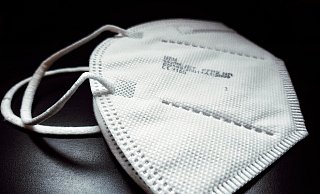 Damit Bus- und Bahnfahren weiterhin sicher bleibt, müssen alle Fahrgäste ab sofort eine FFP2-Maske tragen. - Symbolbild: Pixabay