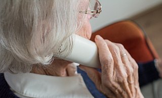 Im Frühjahr 2020 gab es vorübergehend nur telefonischen Kontakt. Aber viele Ältere hören schlecht. Das heißt: Kein Input, keine Gespräche. - Pixabay (Symbolbild)