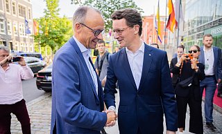 Angespanntes Verhältnis: CDU-Chef Friedrich Merz (l.) und NRW-Ministerpräsident Hendrik Wüst. - Christoph Soeder