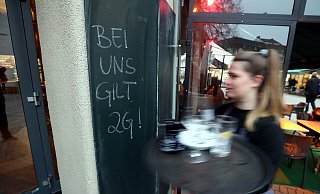 Steigende Infektionszahlen, die seit Mittwoch geltende 2G-Regel sorgen für abgesagte Weihnachtsfeiern. - Wolfgang Rudolf