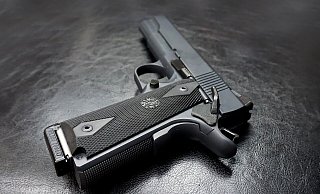 Der sehr junge Täter drohte mit einer Pistole. (Symbolbild) - Pixabay