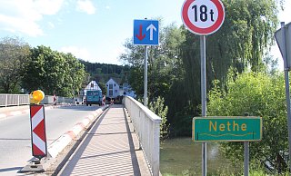 Die Nethebrücke in Bruchhausen wird und durch eine neue Brücke ersetzt. - Burkhard Battran