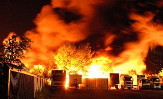Der Großbrand 2012 auf dem Gelände einer Recycling-Firma stellt für Gesamtsprecher Detlev Eikelmann das schwärzeste Kapitel seiner Karriere dar. - Jens Trautmann