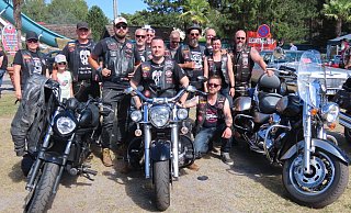 Der Motorradclub „BACA“ – Bikers Against Child Abuse hat ein Infozelt aufgebaut. Die Mitglieder engagieren sich für Kinder, die missbraucht wurden. BACA bietet Schutz und Sicherheit. - Gunter Held
