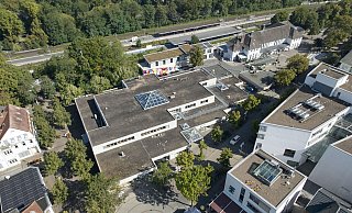 Das City-Center an der Herforder Straße sollte eigentlich abgerissen werden. Von ihren ursprünglichen Plänen eines Gesundheitszentrums aber haben sich die Eigentümer offenbar verabschiedet. "Da kann etwas Neues entstehen, wenn auch vielleicht nicht als Neubau", sagt der Bürgermeister. - Thorsten Ulonska