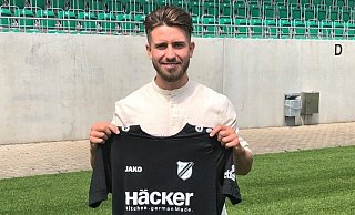 Ab jetzt für den SV Rödinghausen im Trikot mit der Nummer 21 auf Torjagd: Neuzugang Hamza Salman. - SV Rödinghausen