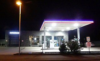 Die Tankstelle an der Mindener Straße war am Samstagabend Schauplatz eines Überfalls. - Polizei Minden-Lübbecke