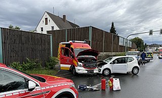 Der VW Up fuhr mit der Front in die Seite des Sprinters. - FFW Höxter