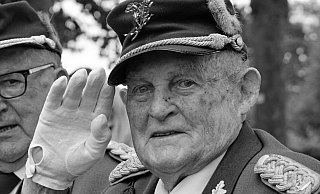Die St. Hubertus Schützengilde Rietberg trauert um ihr hochverdientes Mitglied Gerhard Aufderheide. Er verstarb am 16. Juli im Alter von 99 Jahren. - Systemadministrator
