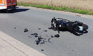Der 41-jährige Motorradfahrer aus Kirchlengern wurde bei dem Unfall am Montagmittag auf dem Spradower Weg verletzt. - Kreispolizei