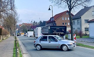 Auch dieses Auto muss wegen der Baustelle auf der Husener Straße umkehren. - Jens Reddeker