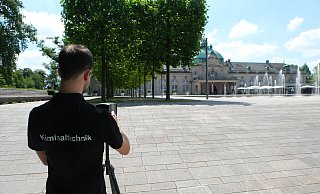 Kriminaltechniker machten am Anfang der Woche dreidimensionale Fotoaufnahmen vom Tatort vor dem Kaiserpalais. - Ulf Hanke