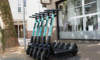 Auf so einem Roller flüchtete der Täter in RIchtung Bielefelder Straße. - Ralf Bittner