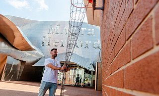 Für "NW"-Autor Matthias Reiprich steht erstmalig ein Besuch im Museum Marta in seiner Heimatstadt Herford auf dem Programm. - Ralf Bittner