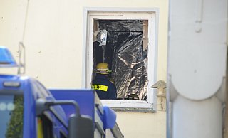 Mitarbeiter des Technischen Hilfswerks räumten nach der Polizei-Razzia im April 2022 die Ausrüstung der Drogenplantage aus dem Gebäude an der Rahdener Bahnhofstraße. - Archiv Joern Spreen-Ledebur