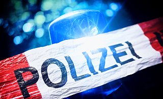 Polizeiliche Ermittlungen haben zur Aufdeckung von zwei Cannabisplantagen in Rietberg geführt. - picture alliance / CHROMORANGE