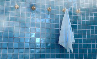 Das Warmwasser in den Sportstätten wird abgeschaltet. Sportler müssen dann kalt duschen. - (Symbolbild) Pixabay