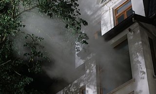 Die Ermittlungen der Kriminalpolizei in der Herforder Innenstadt sind mittlerweile abgeschlossen. Bewohnbar ist das Brandhaus aktuell aber noch nicht. - Claus Frickemeier