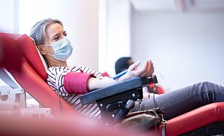 Jeder, der sich gesund fühlt, ist zur Blutspende in Bielefeld dringend aufgerufen. - picture alliance