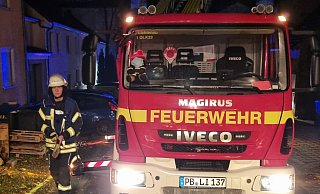 Mit rund 30 Einsatzkräften rückte die Feuerwehr Lichtenau am Donnerstagabend in die Innenstadt aus. - Feuerwehr Lichtenau