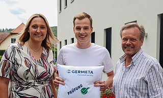 Kaufmännische Leiterin Yvonne Mendelin (v. l.), Industriekaufmann Sören Schröder und Geschäftsführer Thomas Grah. - Germeta