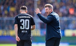 SCP-Coach Lukas Kwasniok (r.) und Florent Muslija (l.) sind bereit für den Tabellenführer. - IMAGO/Noah Wedel