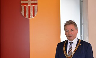 Der 1. stellvertretende Bürgermeister der Stadt Paderborn Dieter Honervogt feiert am Montag, 17. April, seinen 70. Geburtstag. - Stadt Paderborn